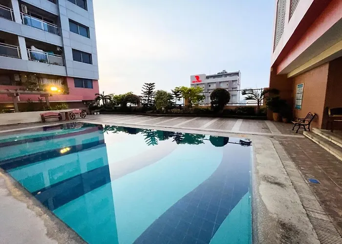 Stunning 3br With Sunset View Near Dolomite * Manille